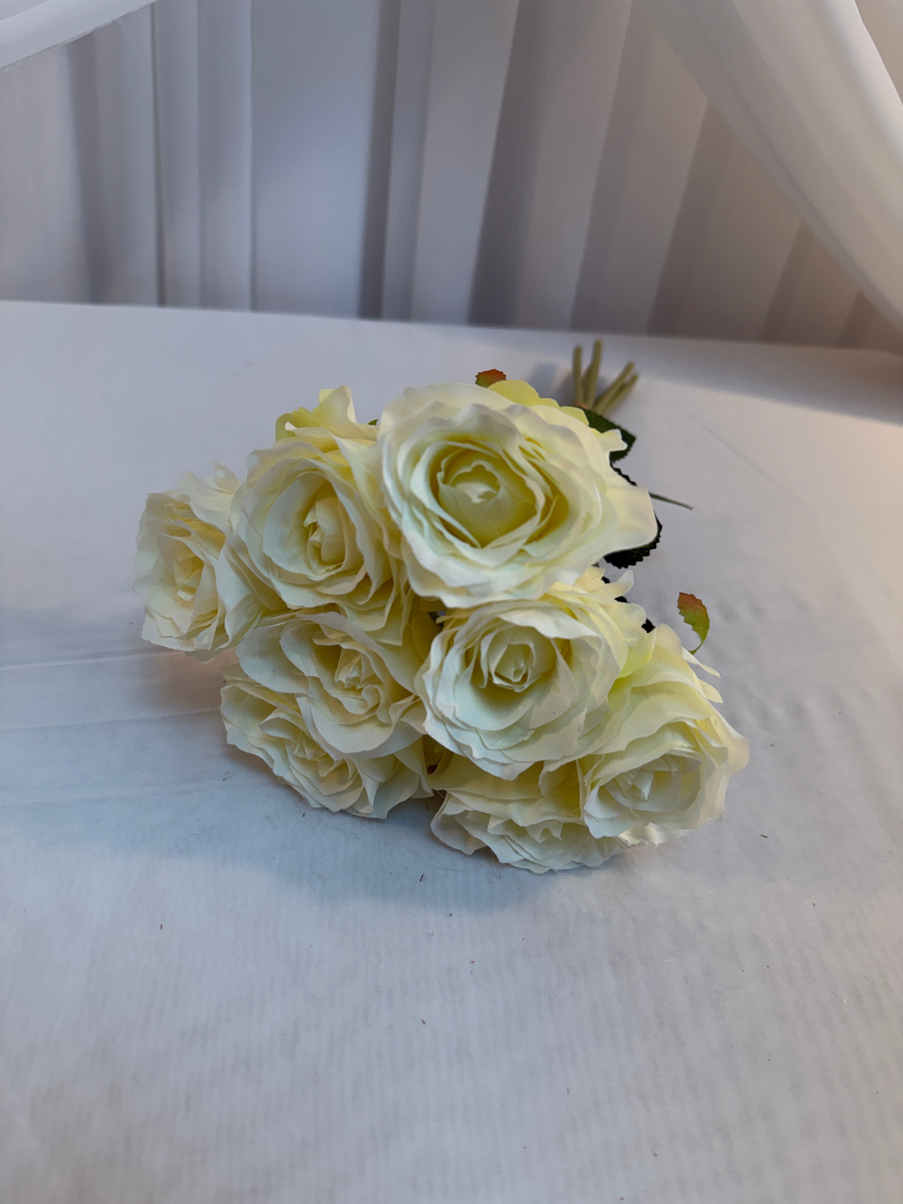 Trandafiri Artificiali Buchet Legat 8 Tije