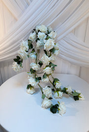 Buchet Tradafir Curgator Cu 34 flori- 127cm