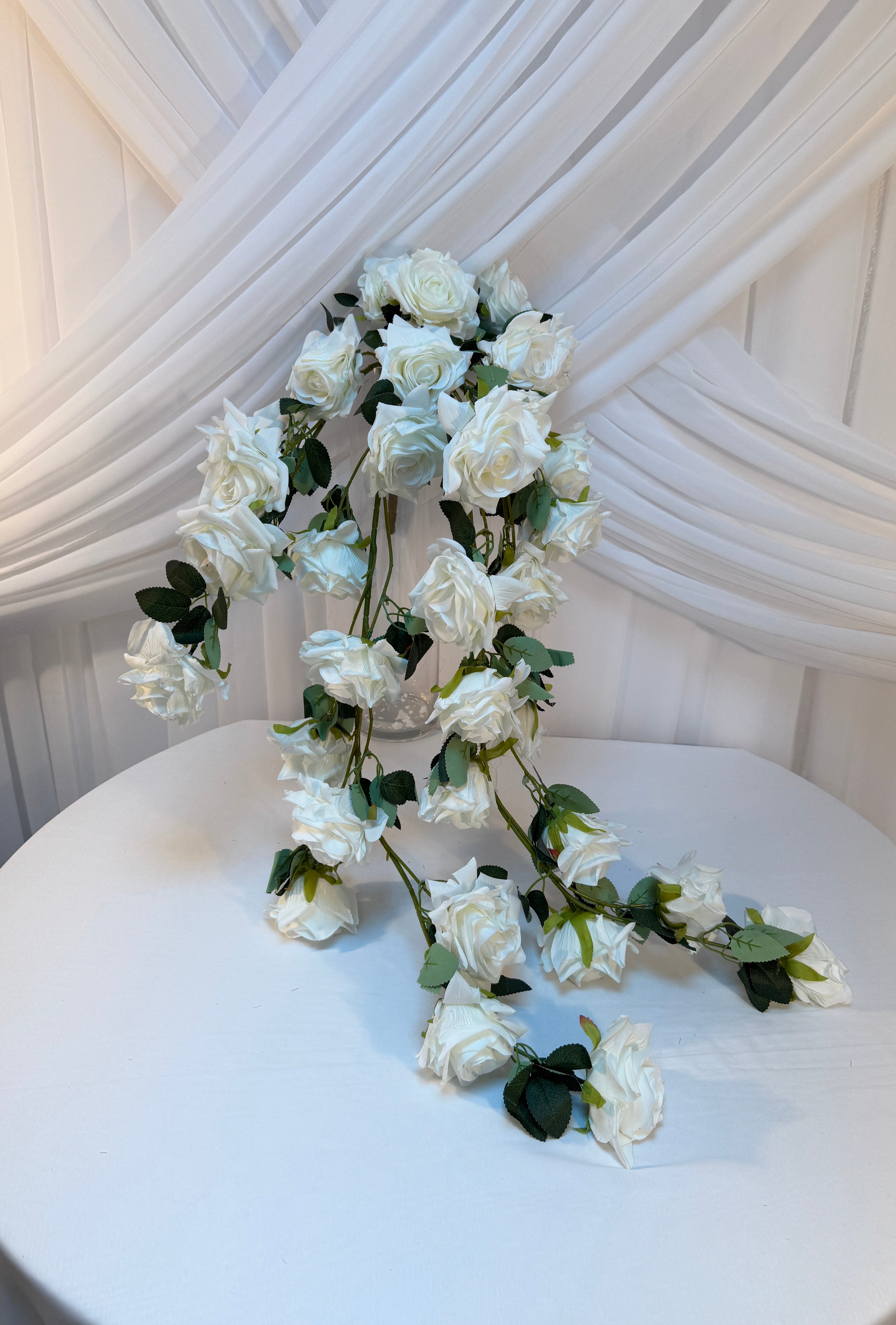 Buchet Tradafir Curgator Cu 34 flori- 127cm