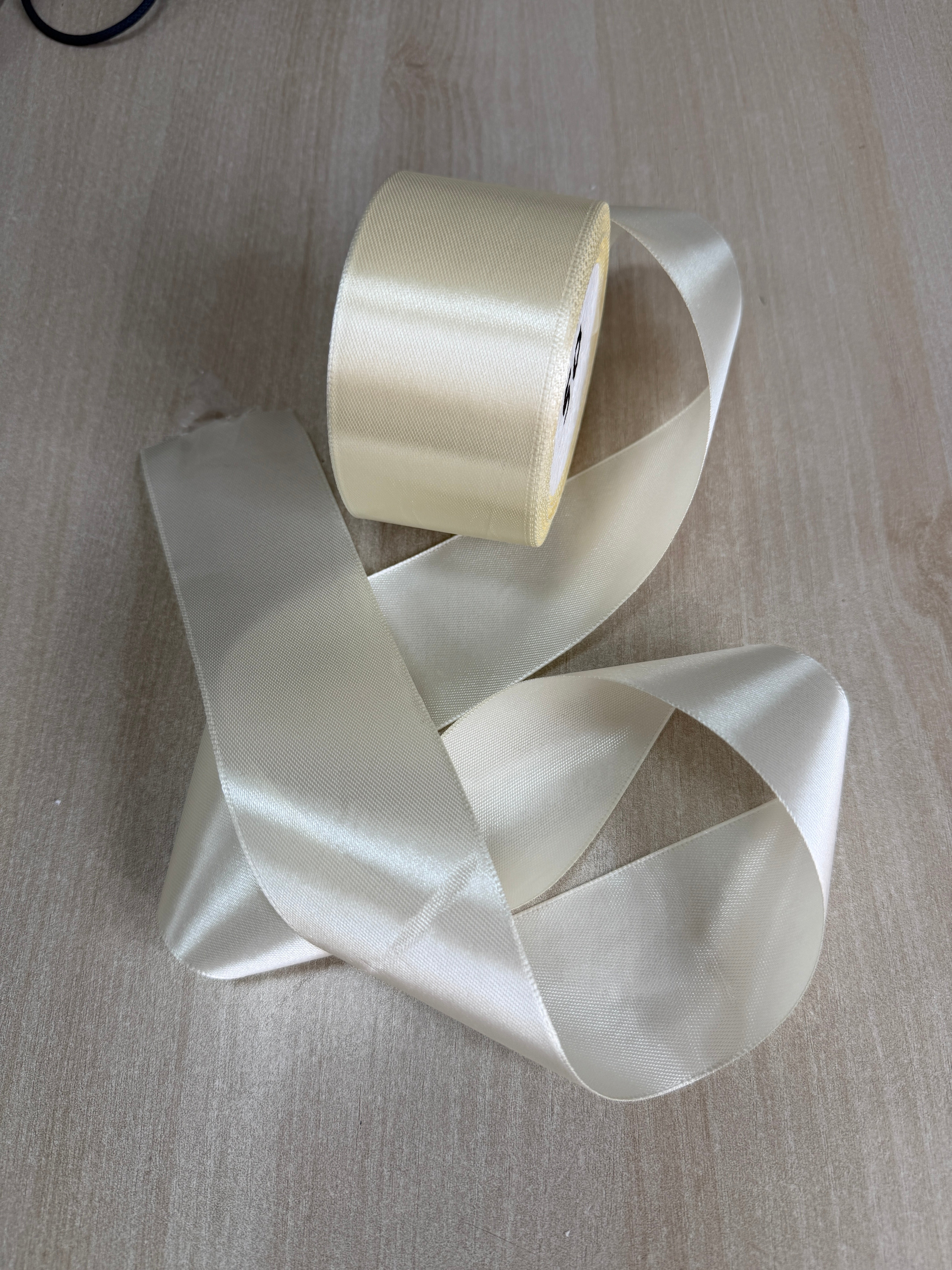 Panglica Satin Ivory 050 0.6-5cm