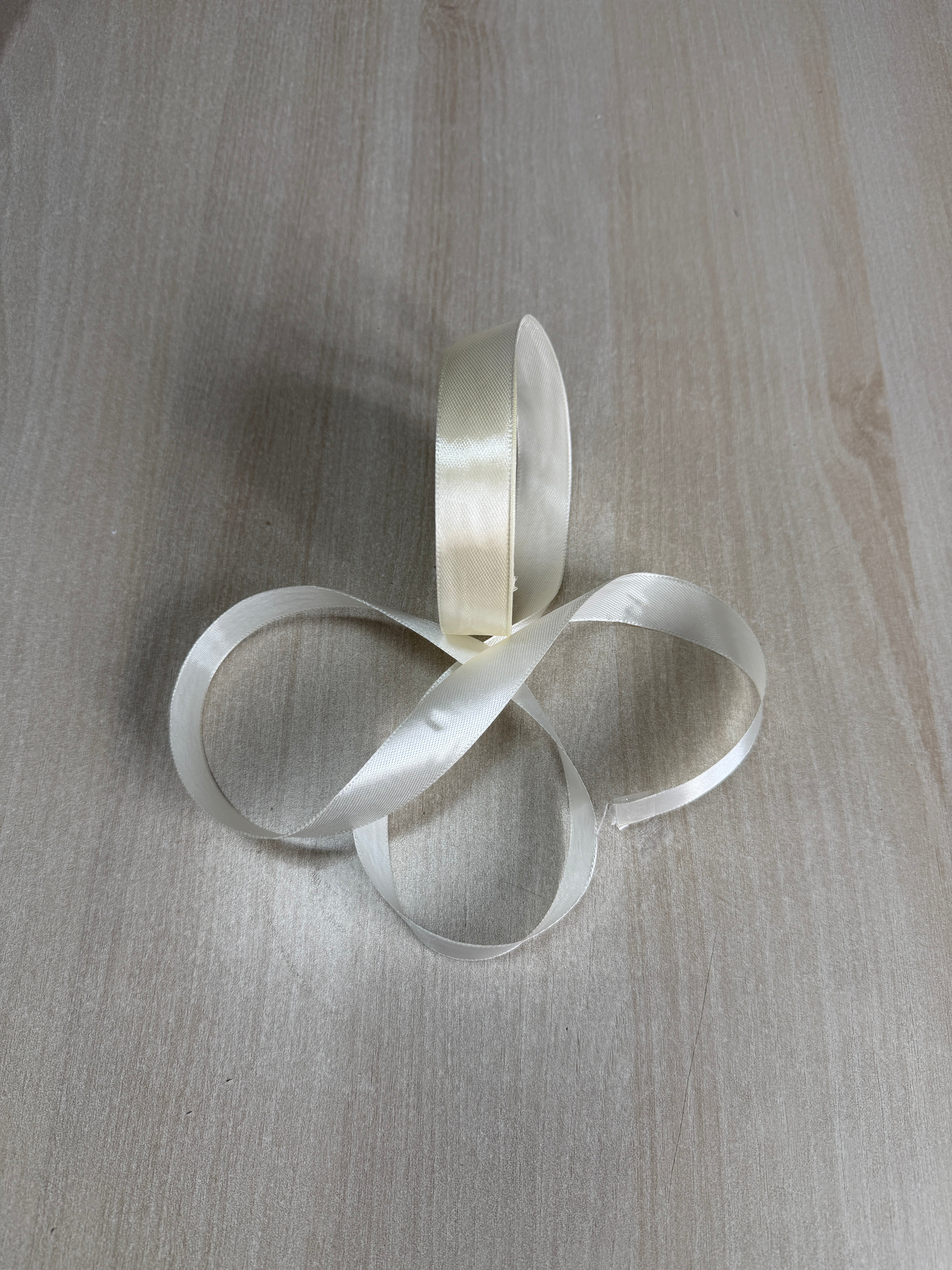 Panglica Satin Ivory 050 0.6-5cm
