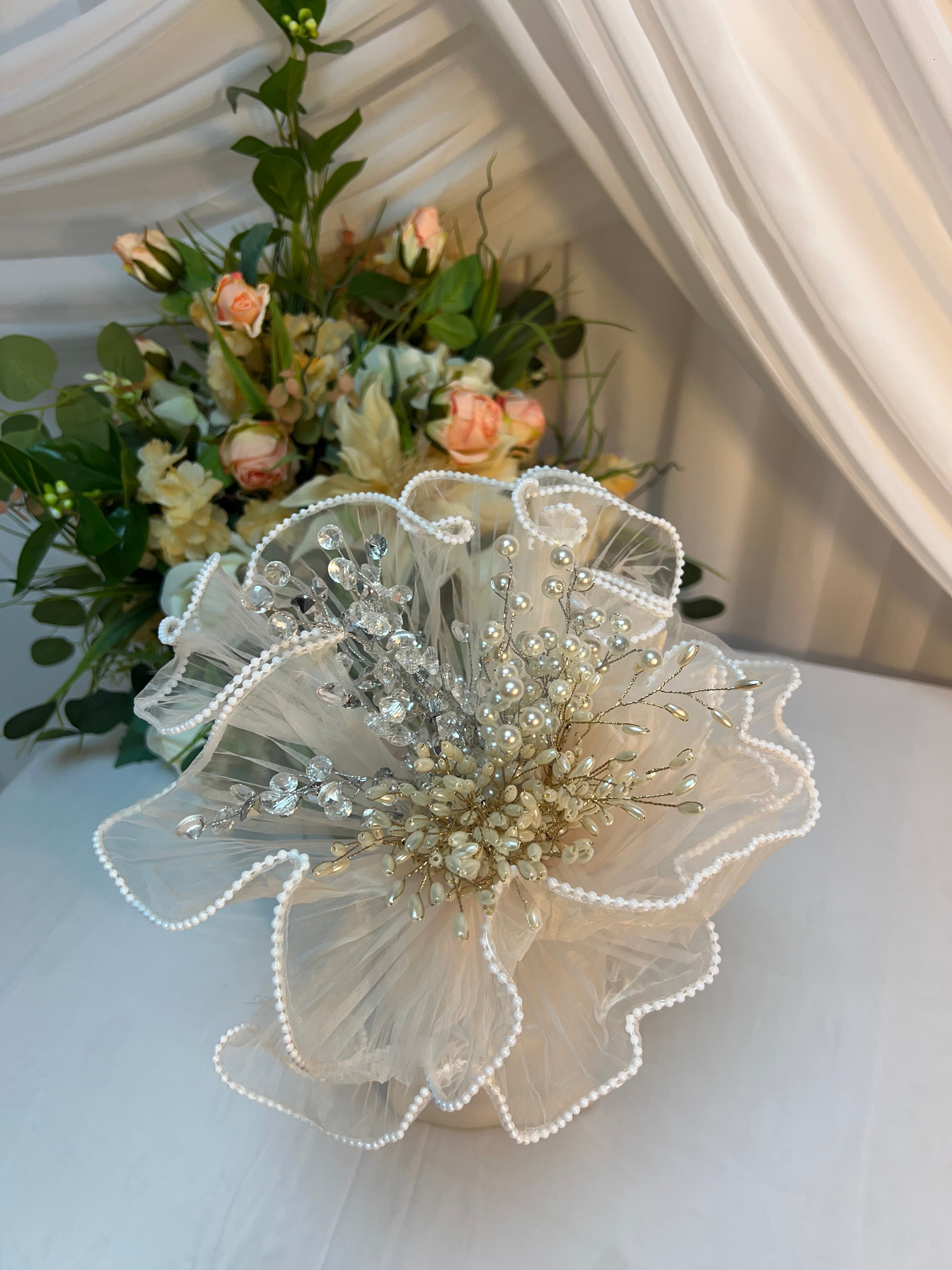 Ambalaj Flori Organza Incretita Cu Perle 28 cm- 4,5 yarzi