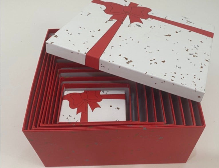 Cutie Carton 10/set cu Capac Alb si Funda Imprimata Rosie