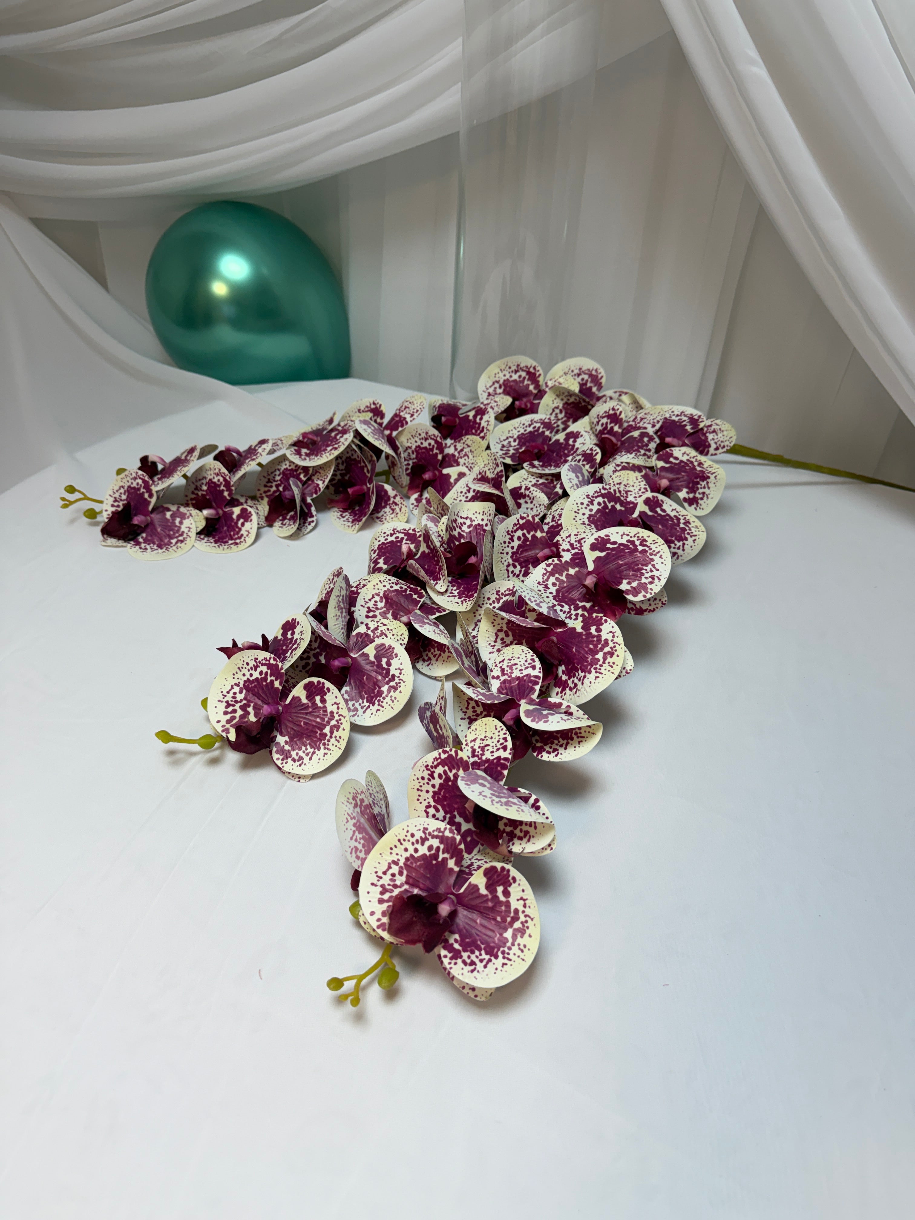 Orhidee artificiala 15 flori 83 Alb-Fuxia