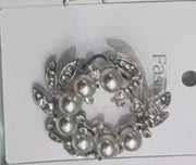 Brosa Cerc Perle Cu Frunze Strasuri 6/set