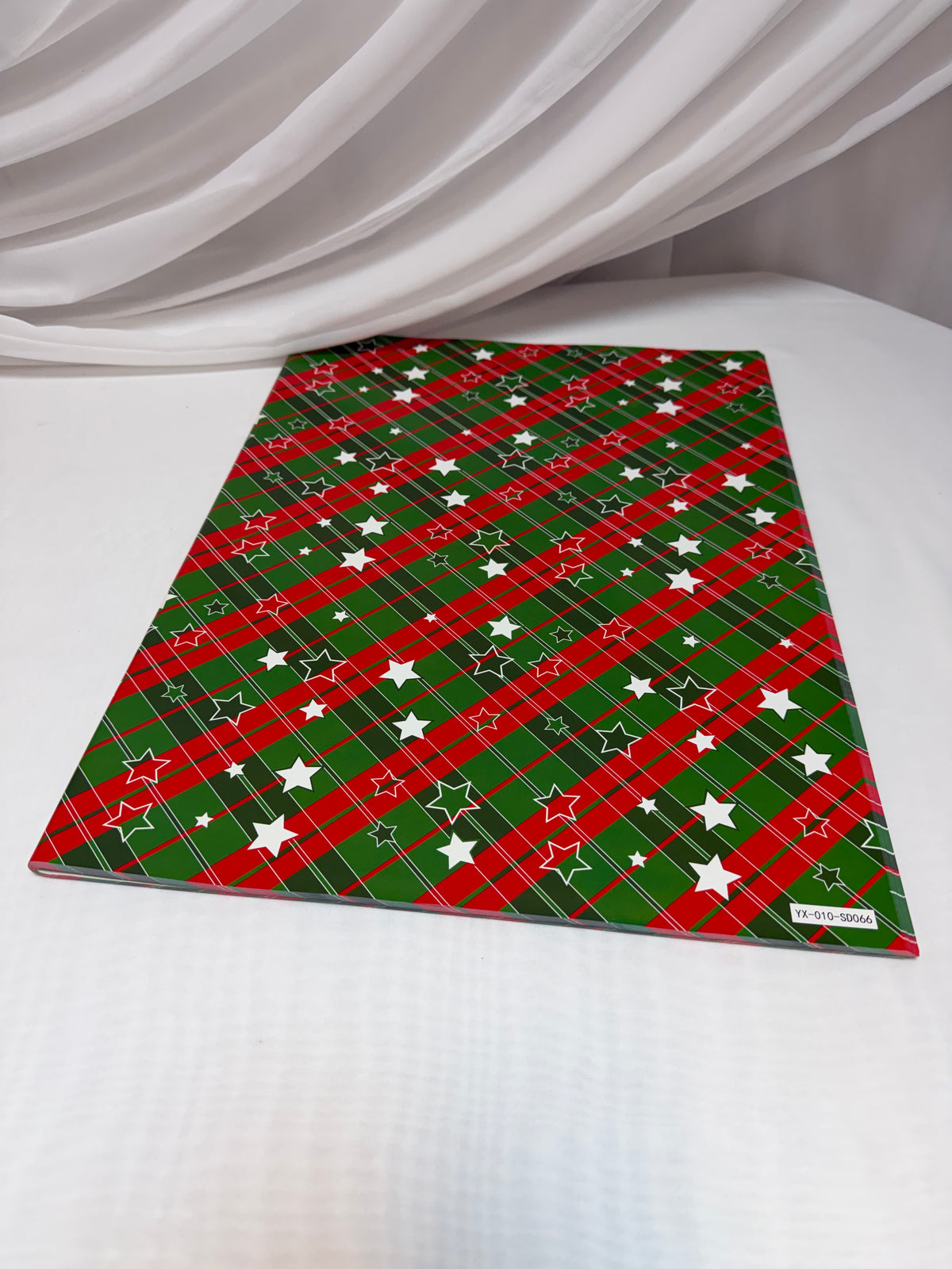 Hârtie de Ambalat Cadouri Crăciun, Coli 51 x 75 cm, 80 g, Set 50 Bucăți Rosu Verde Carouri