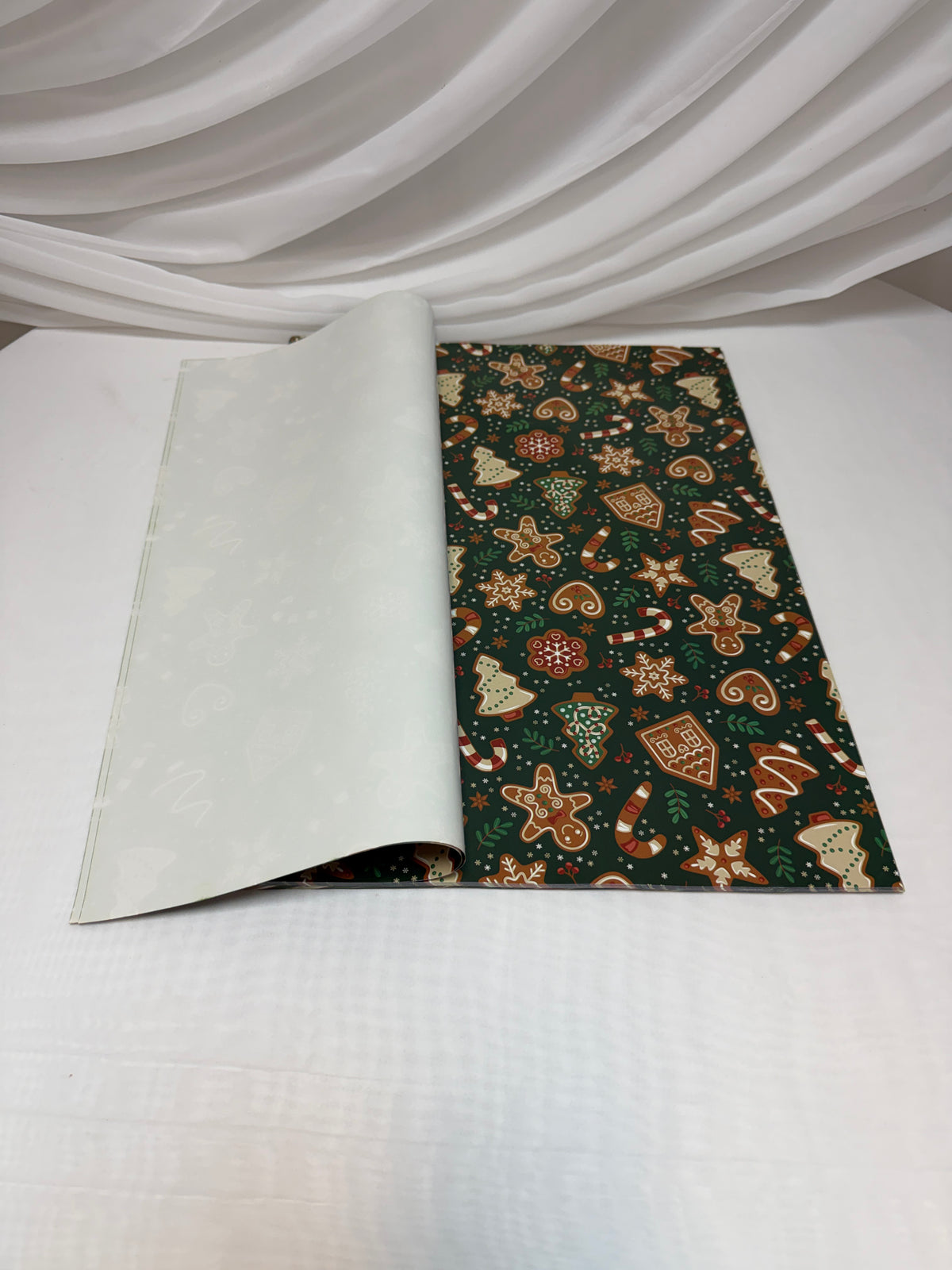 Hârtie de Ambalat Cadouri Crăciun, Coli 51 x 75 cm, 80 g, Set 50 Bucăți Negru Turta Duce, Frunze