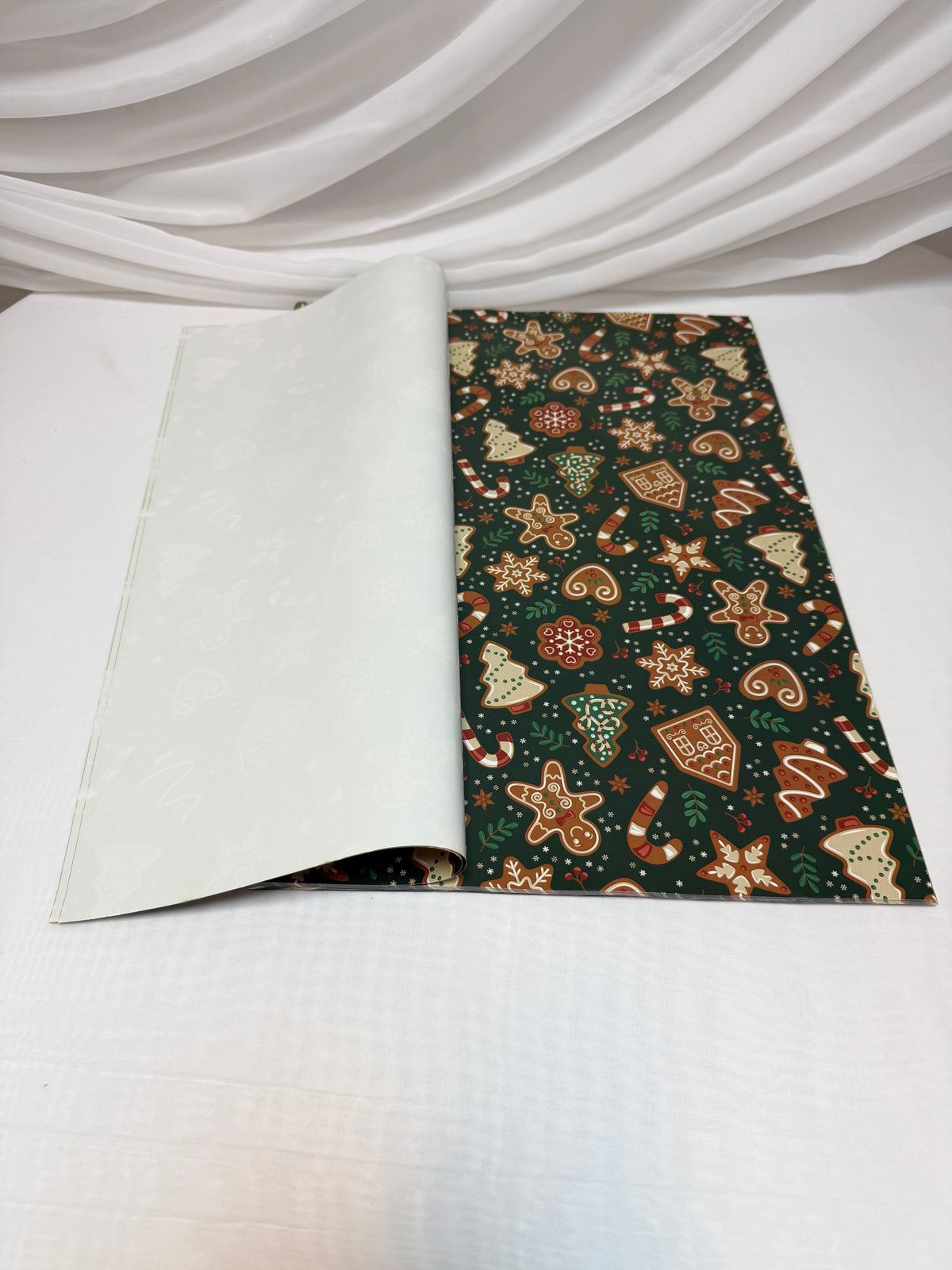 Hârtie de Ambalat Cadouri Crăciun, Coli 51 x 75 cm, 80 g, Set 50 Bucăți Negru Turta Duce, Frunze