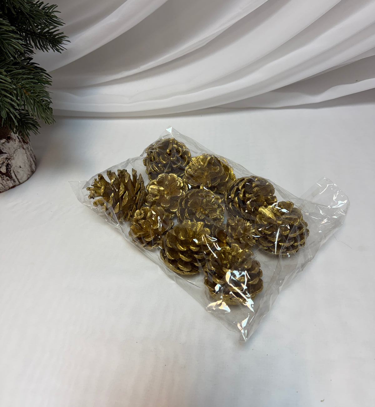 Conuri de Brad Decorative pentru Crăciun Aurii,  4–5 cm, Pungă 250 g