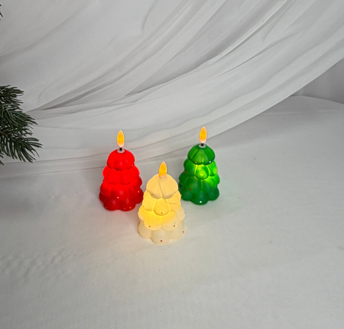 Lumanari In Forma de Brad din Plastic Cu Led