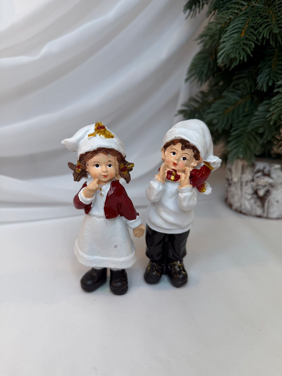 Copii Decorativi de Crăciun din Rășină, Alb-Roșu, 13 cm – Set 2 Bucăți