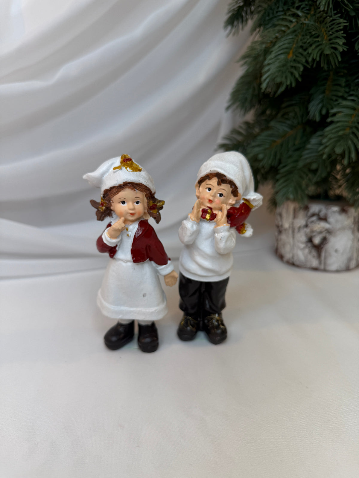Copii Decorativi de Crăciun din Rășină, Alb-Roșu, 13 cm – Set 2 Bucăți