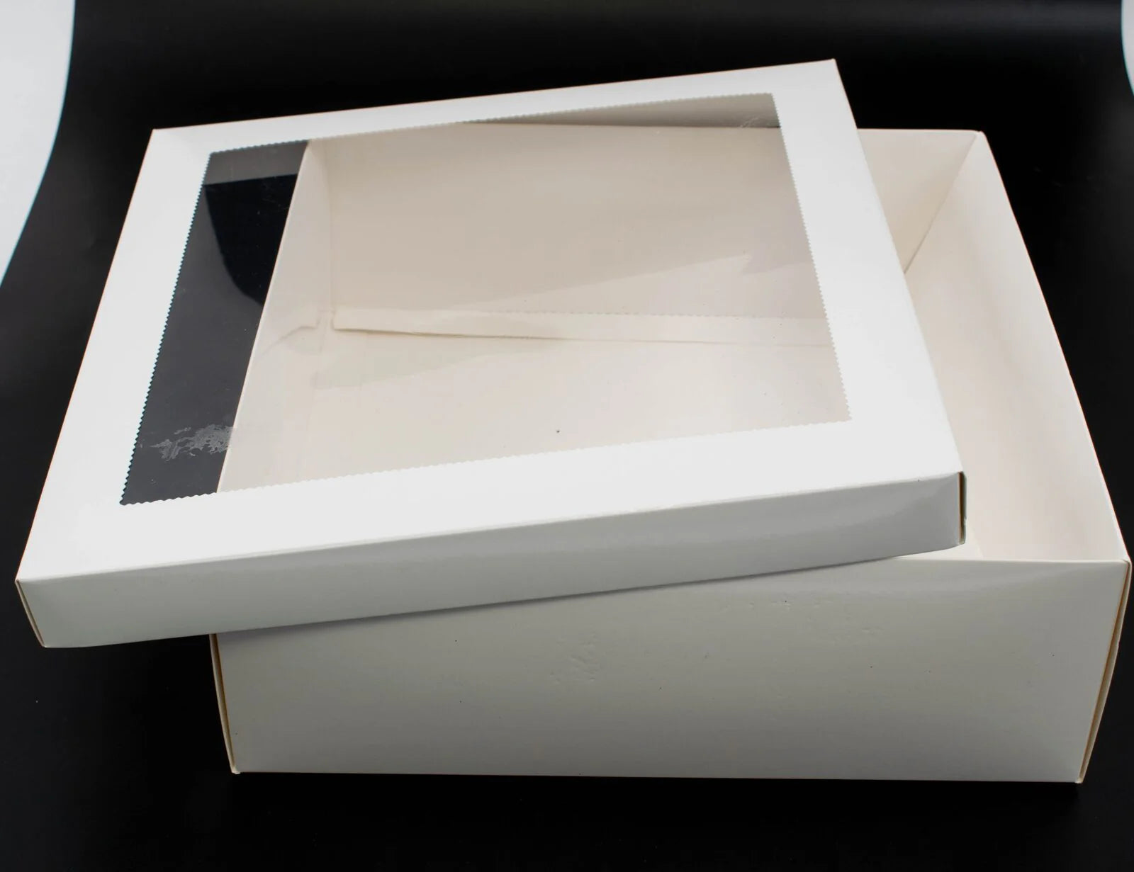 Cutie Cadou Carton Alba Cu Fereastra Acetofan 35x35x8cm 12/Set