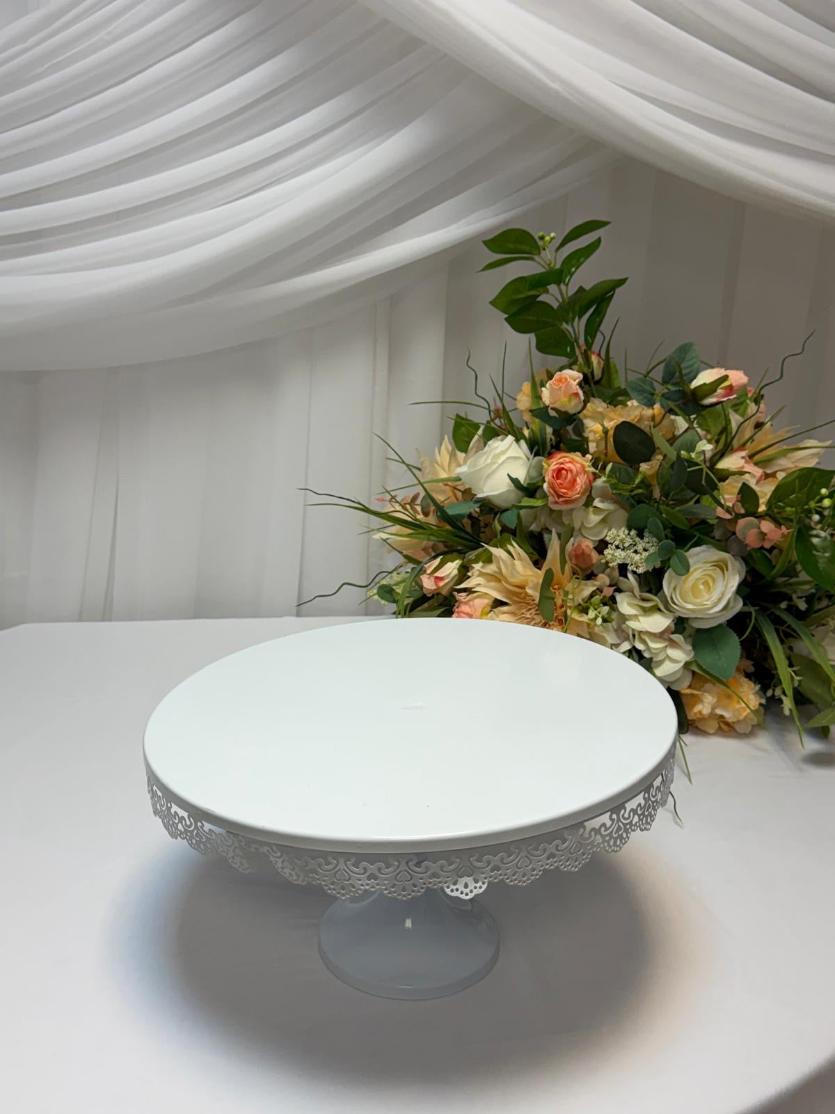 Platou Metal Prajituri Rotund Dantelat 35cm Alb